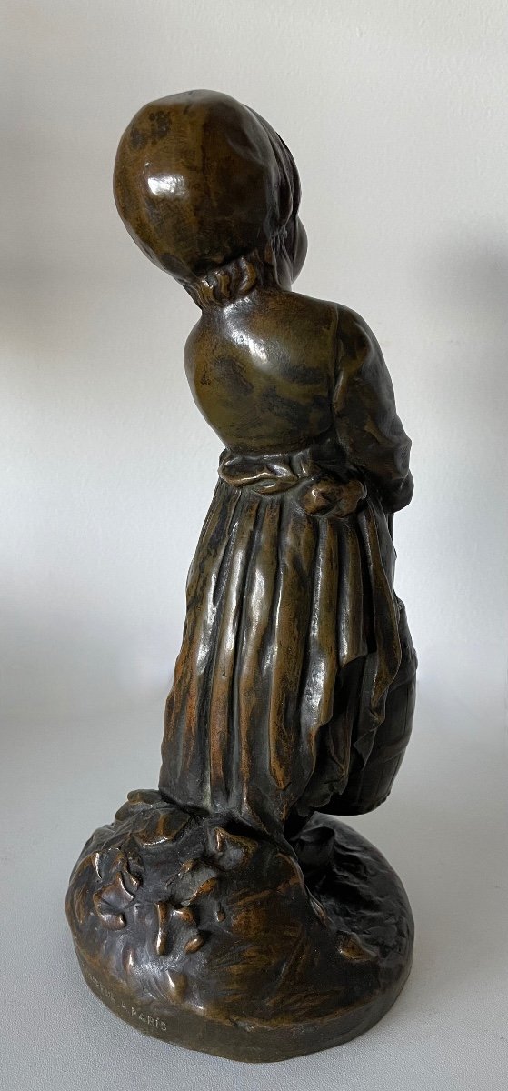 The Little Water Carrier , Bronze-photo-5