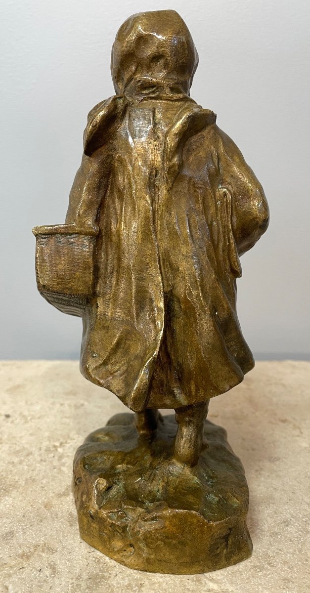Petite écolière Lorraine , sujet en bronze-photo-3