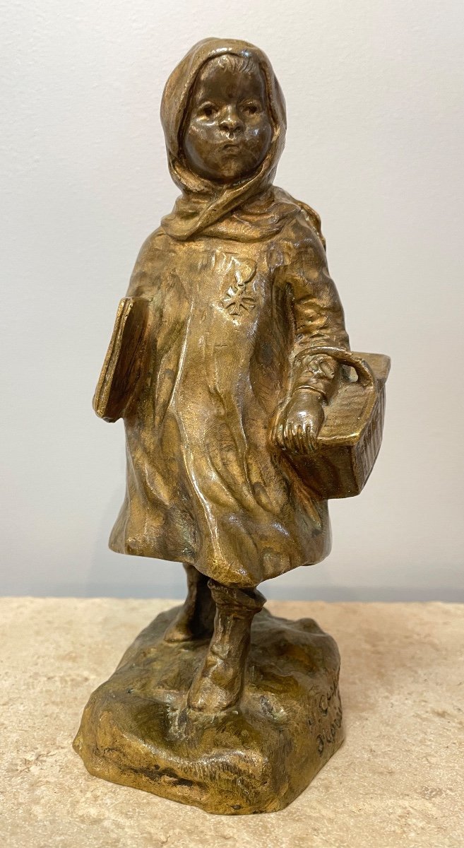 Petite écolière Lorraine , sujet en bronze