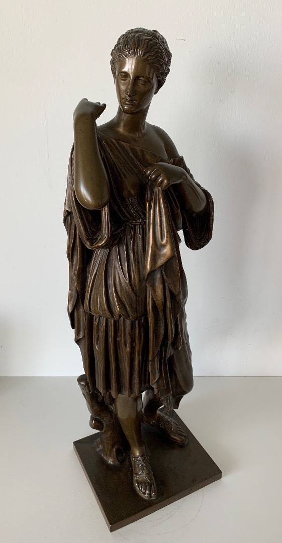 Bronze représentant  Diane de Gabies-photo-2