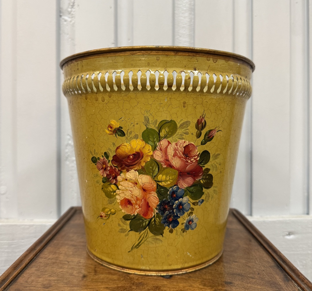 Small Painted Sheet Metal Planter