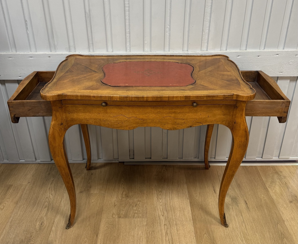 Walnut Reading Table -photo-1