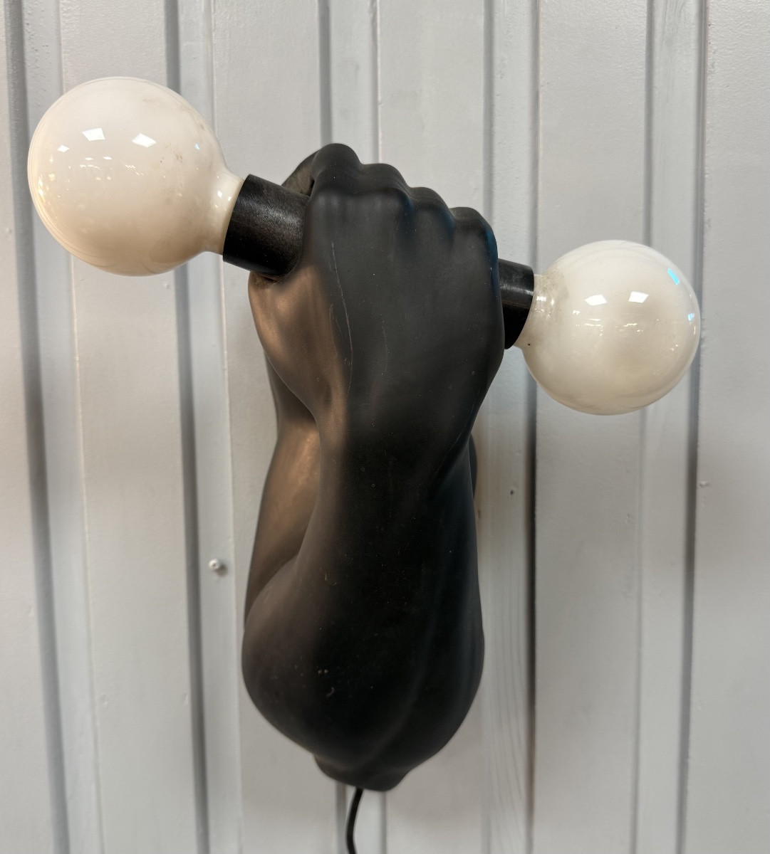 Haltère, applique en céramique signée JC Peiré