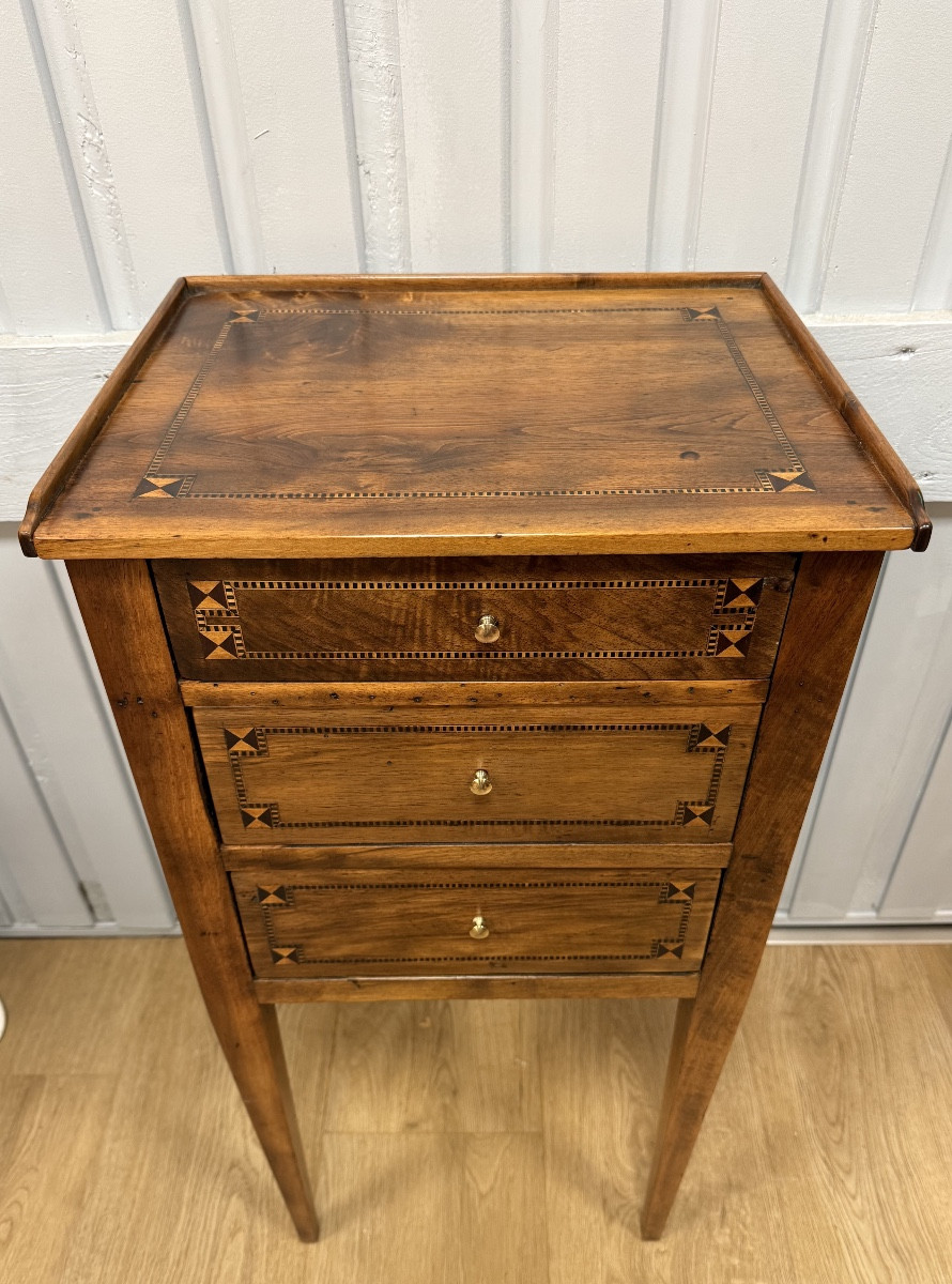 Petite table d appoint en noyer