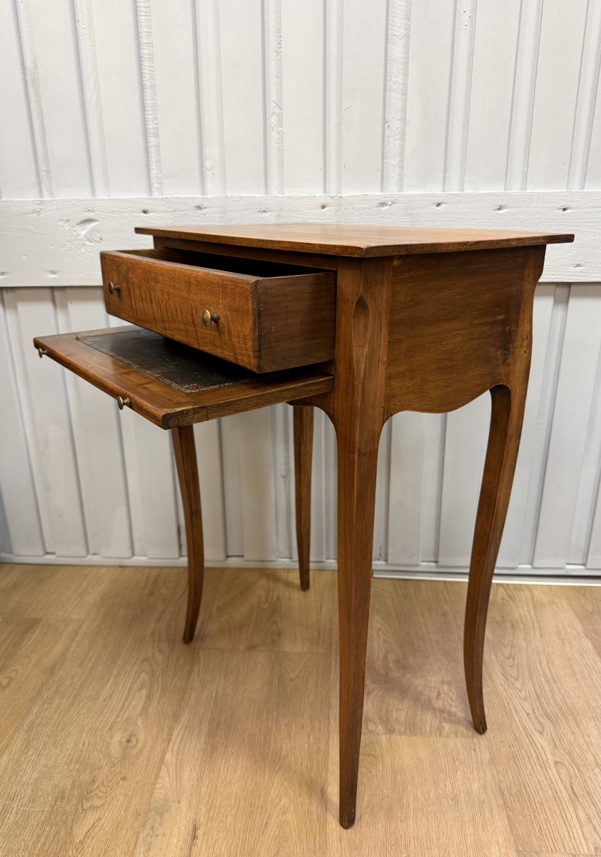 Small Walnut Side Table-photo-2