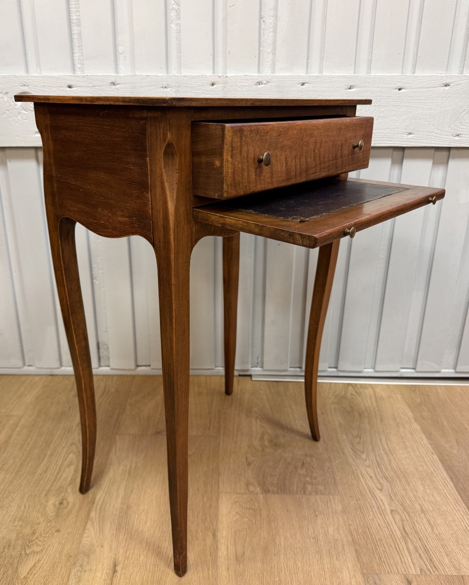 Small Walnut Side Table-photo-6