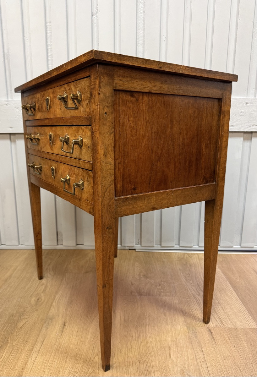Small Chest Of Drawers Between Two-photo-4
