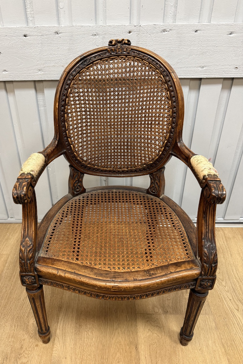 Child's Walnut Armchair-photo-3