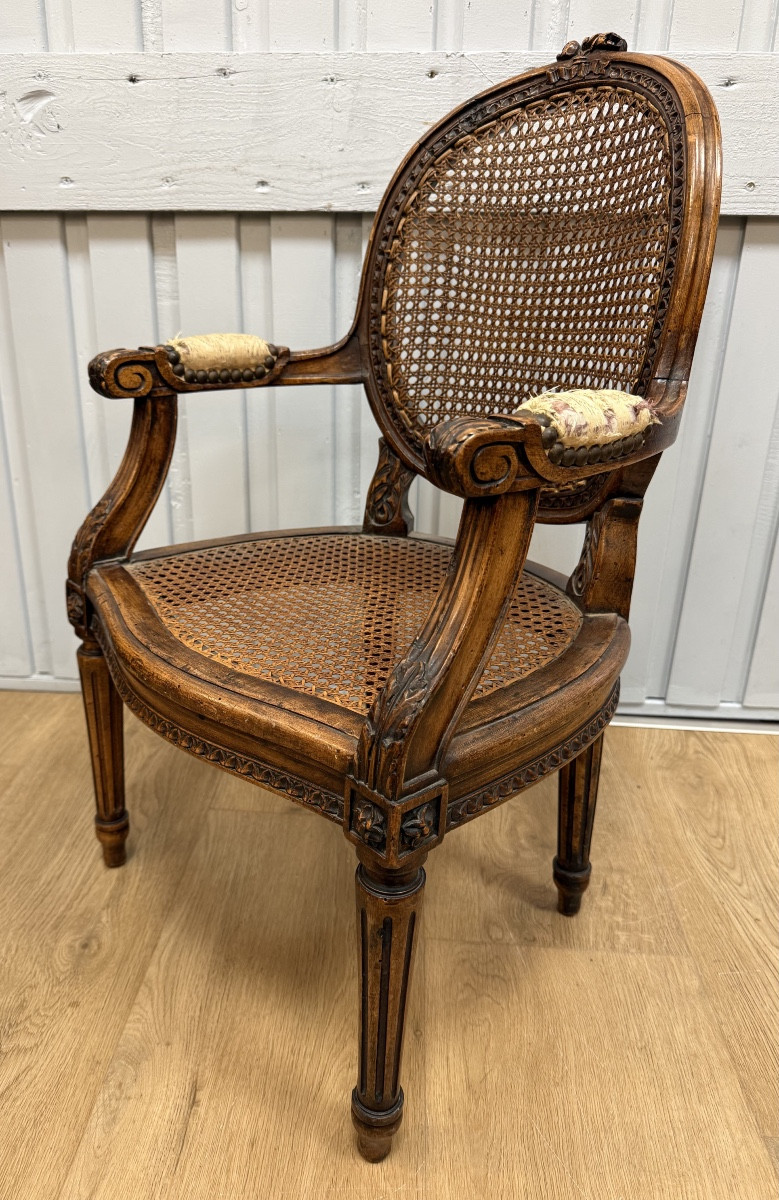 Child's Walnut Armchair-photo-4