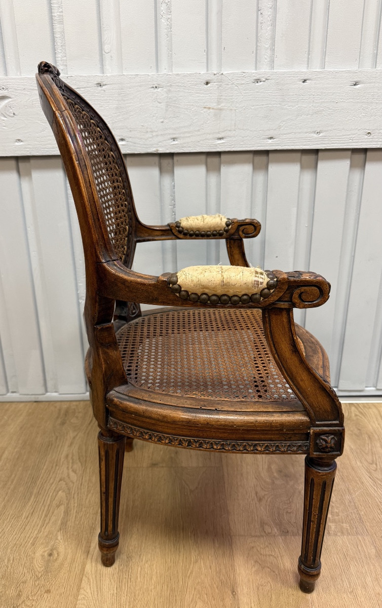 Child's Walnut Armchair-photo-3