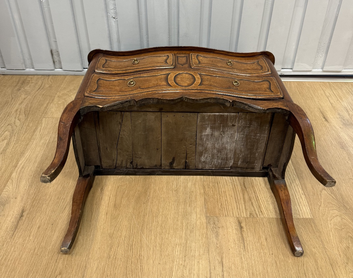 Small, High-quality Walnut Sideboard-photo-7