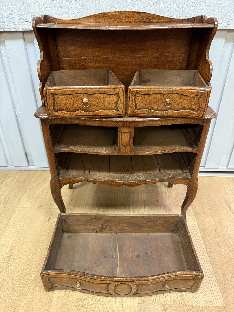 Small, High-quality Walnut Sideboard-photo-8