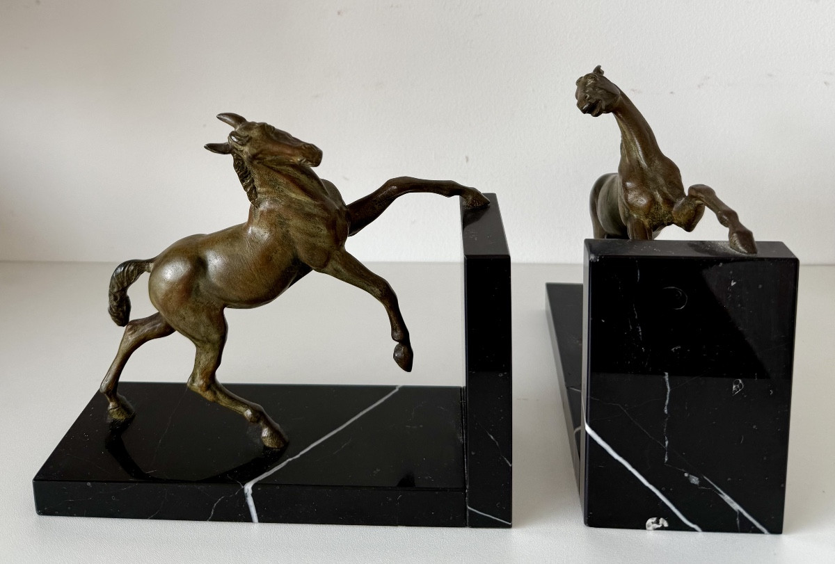 Pair Of Bookends Depicting Horses-photo-2
