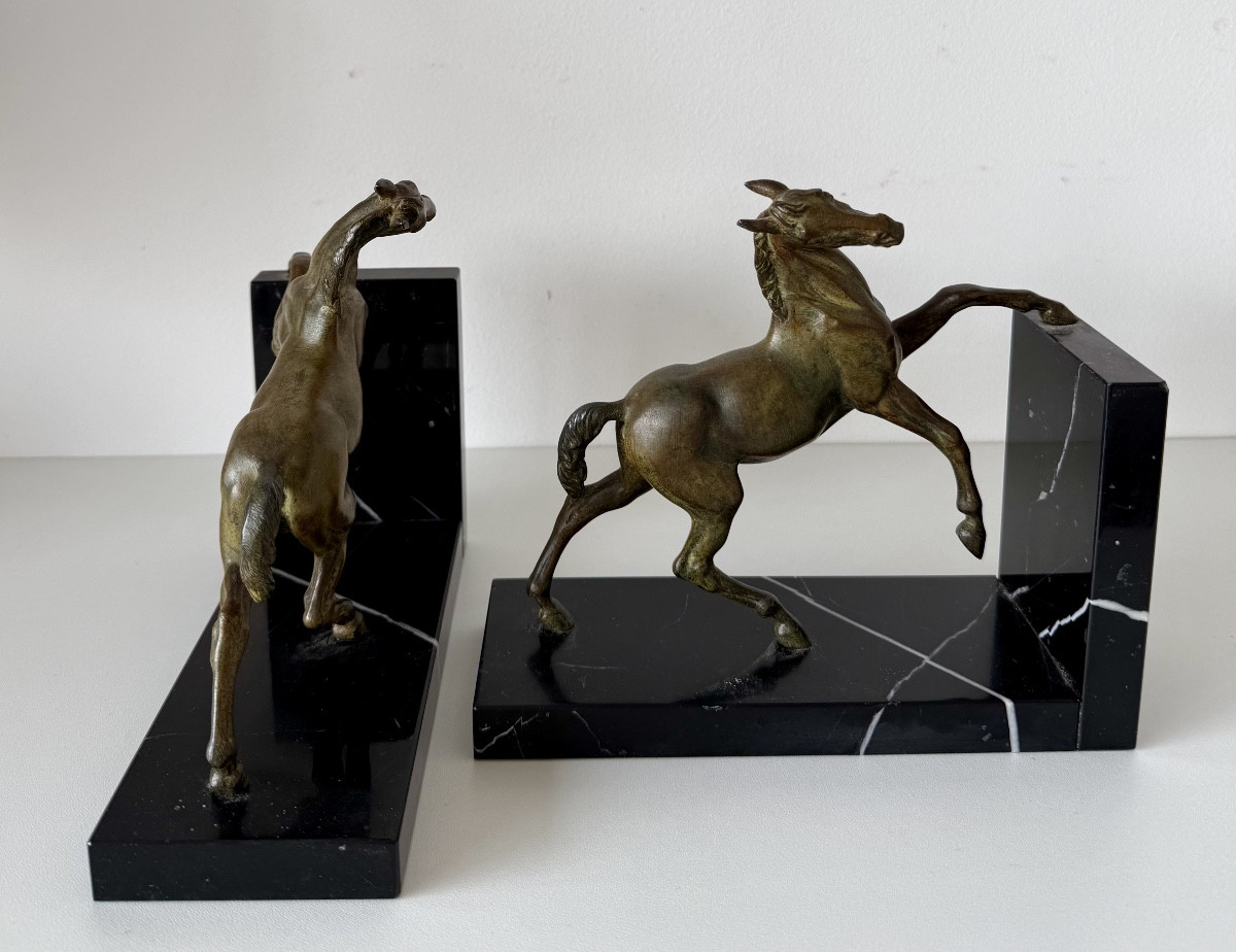 Pair Of Bookends Depicting Horses-photo-3