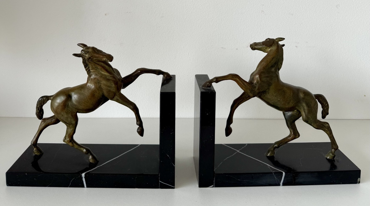 Pair Of Bookends Depicting Horses