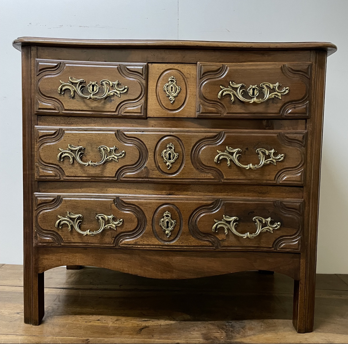 Small Chest Of Drawers Known As "parisian"