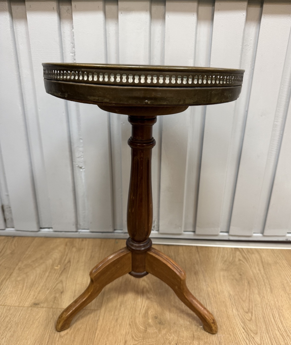 Small Tripod Pedestal Table-photo-2