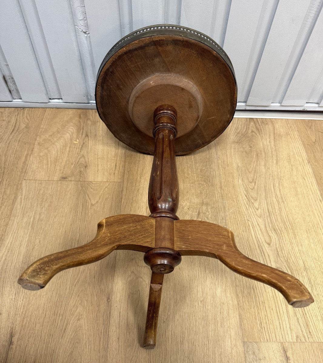 Small Tripod Pedestal Table-photo-1