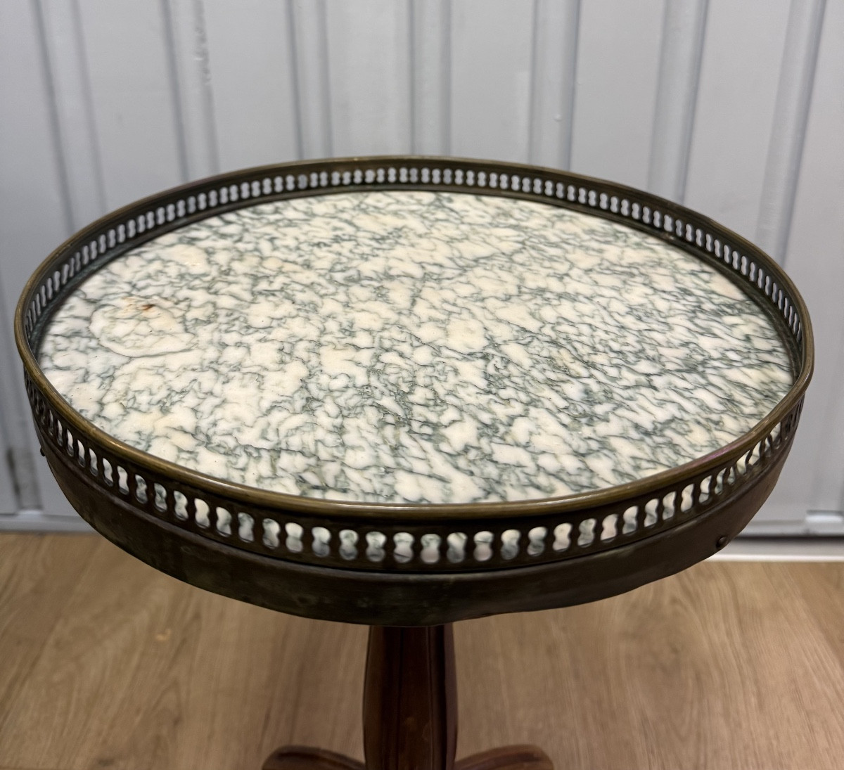 Small Tripod Pedestal Table-photo-6