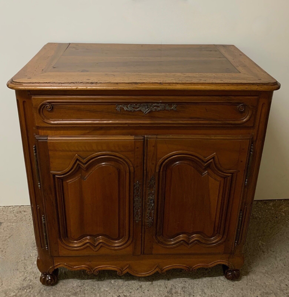 Louis XV-style Walnut Sideboard-photo-8