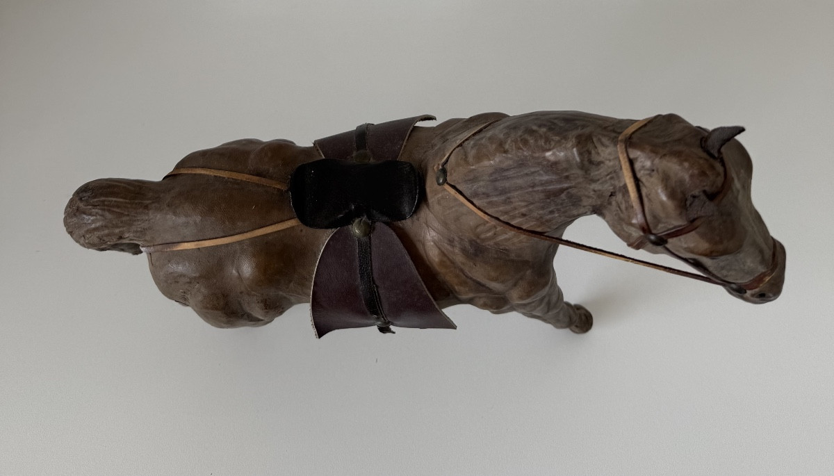 Sujet en cuir représentant un cheval-photo-6