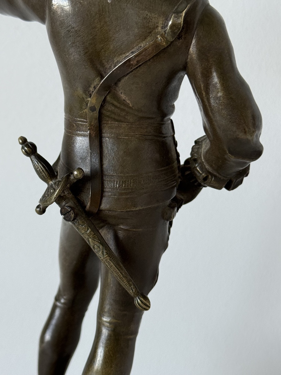 Sujet en bronze représentant un gentilhomme -photo-2