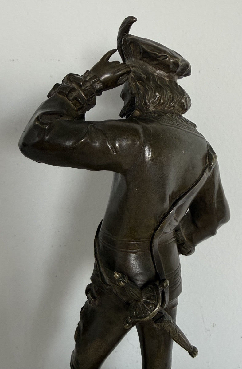 Sujet en bronze représentant un gentilhomme -photo-8