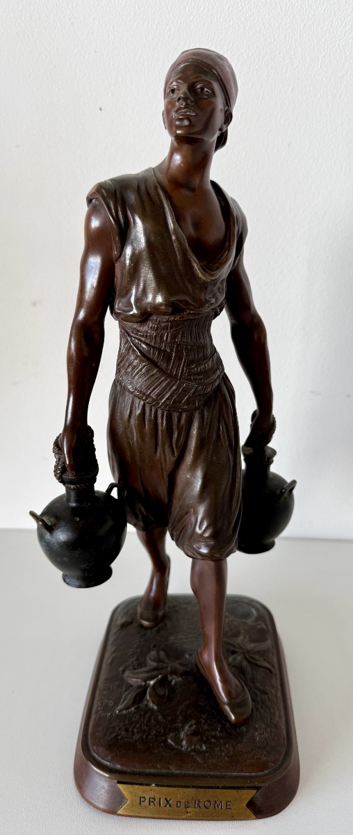 Le porteur d eau , sculpture en bronze