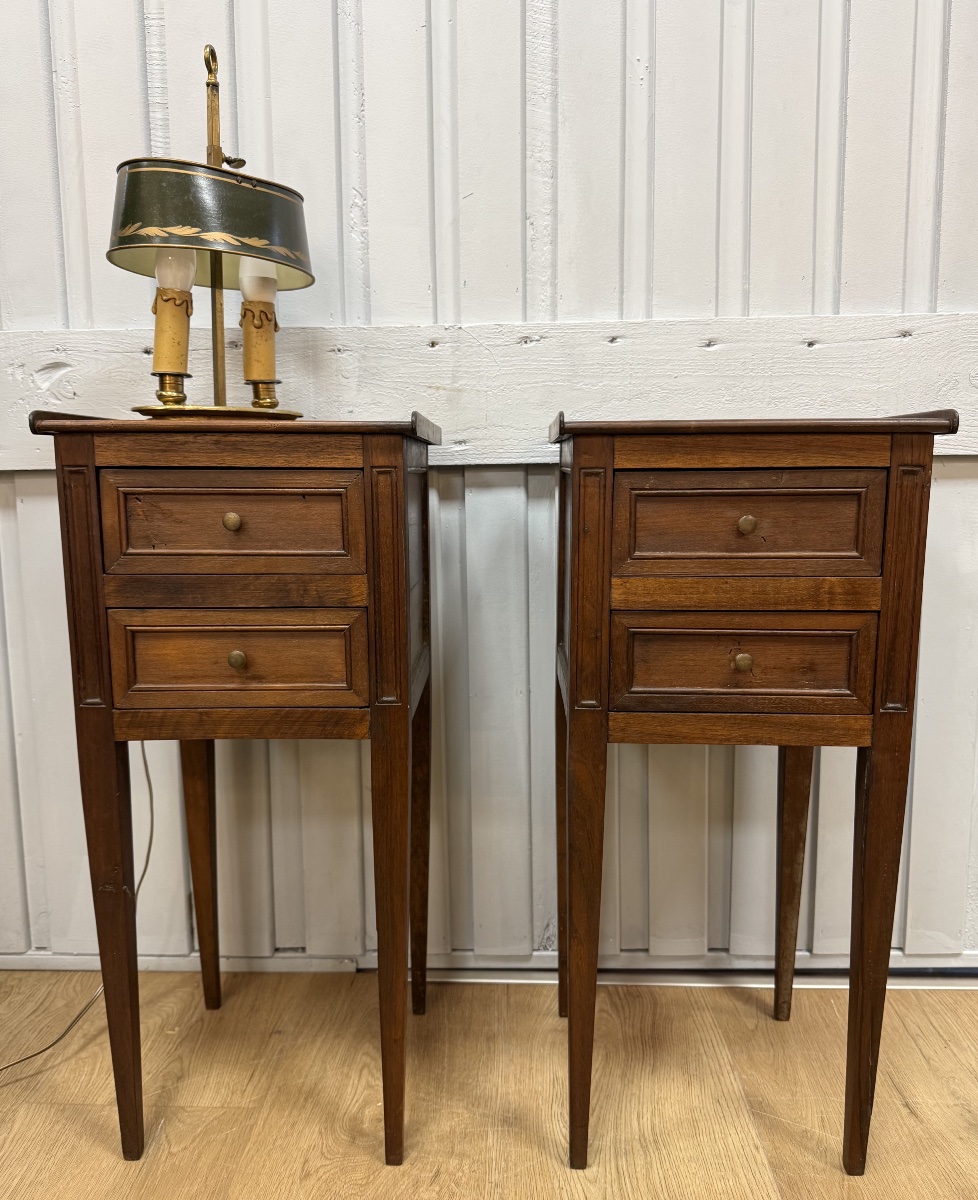 Paire de chevets de style LOUIS XVI