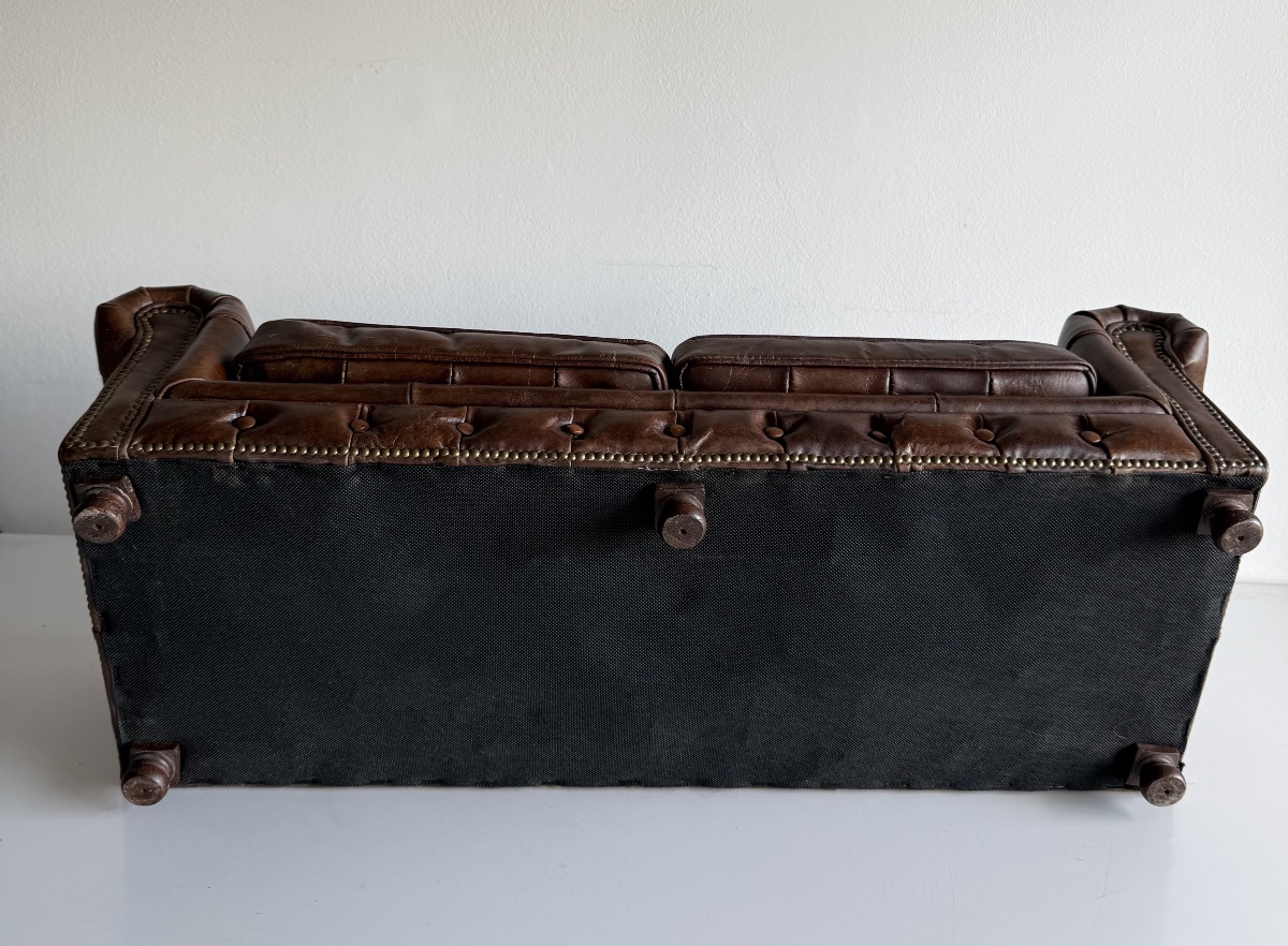 Canapé Chesterfield ,  meuble  de maîtrise-photo-5