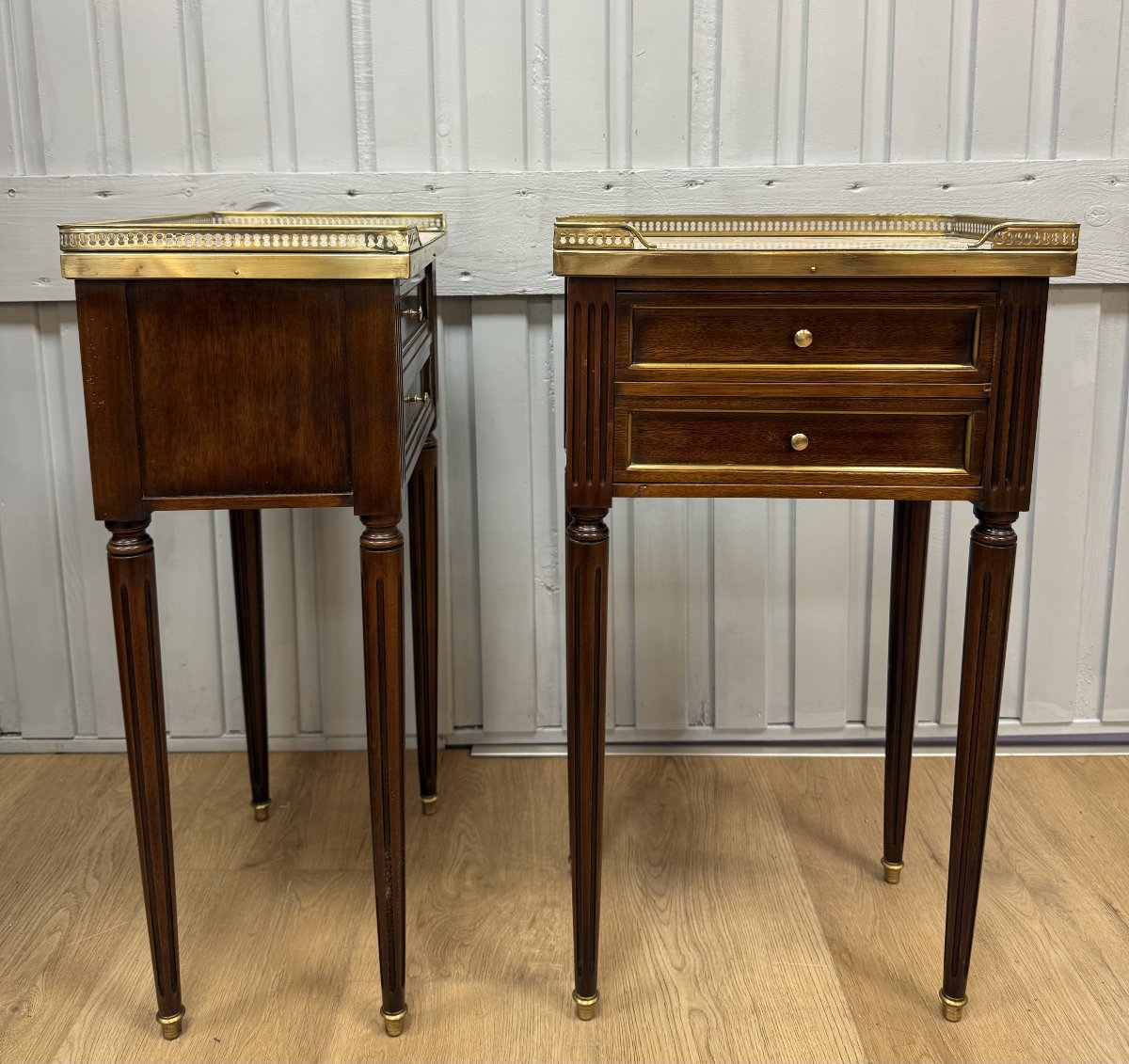 Paire de chevets de style Louis XVi -photo-3