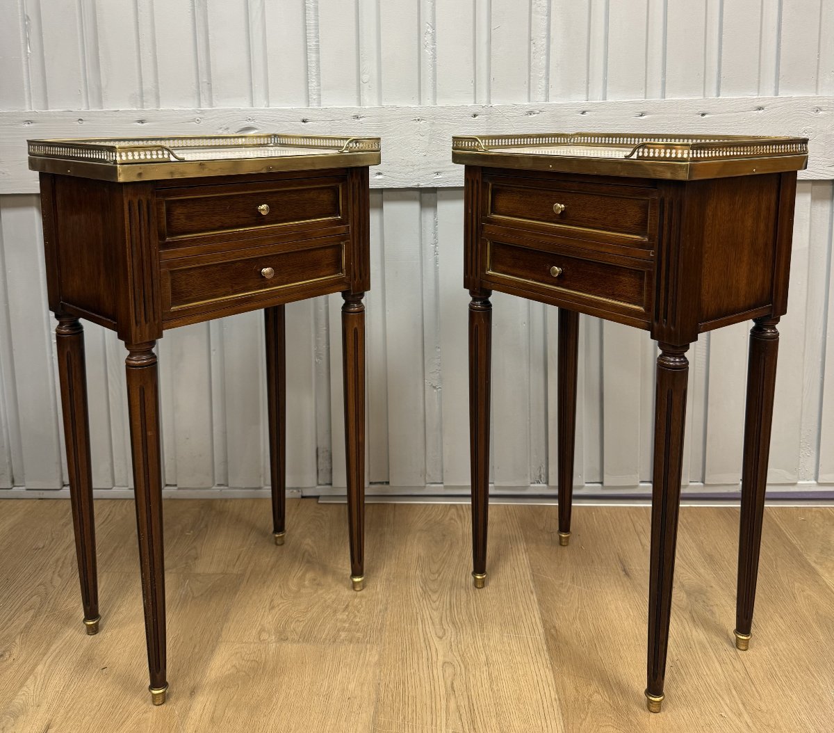 Paire de chevets de style Louis XVi -photo-5