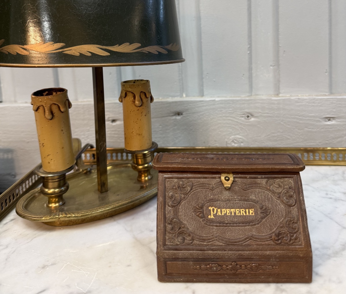 Petit coffret à papeterie de maitrise 