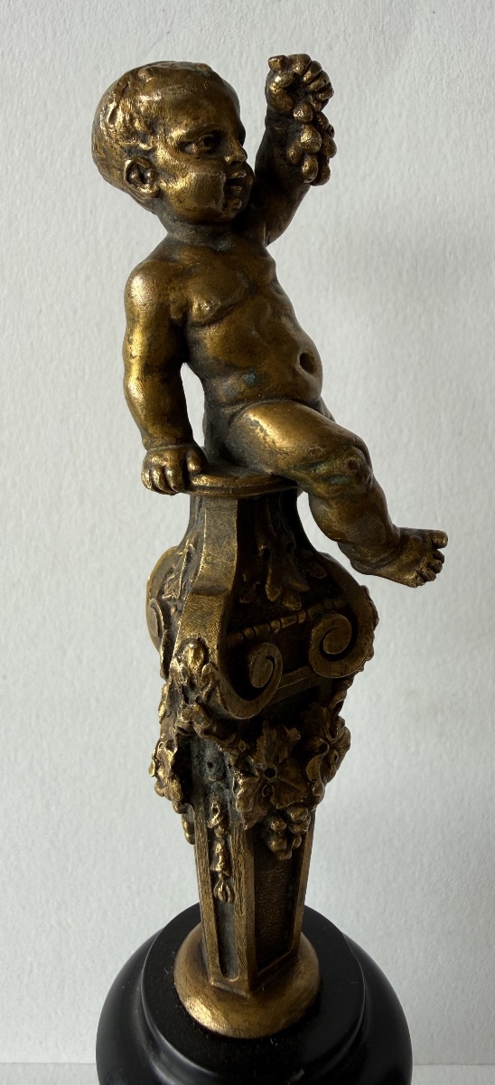 Petite sculpture en  bronze représentant un chérubin-photo-5