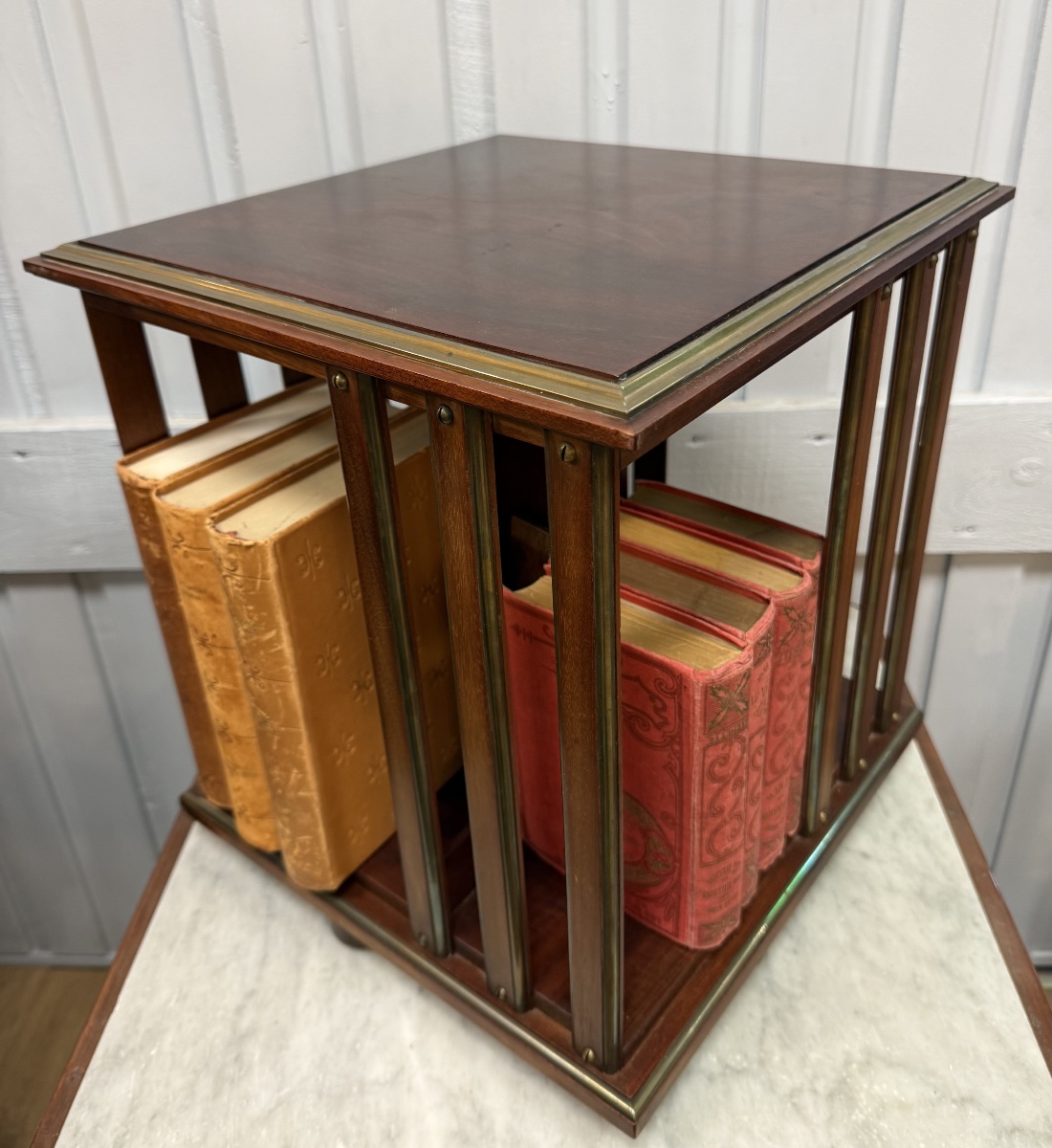 Bibliothèque tournante de la maison TERQUEM-photo-1