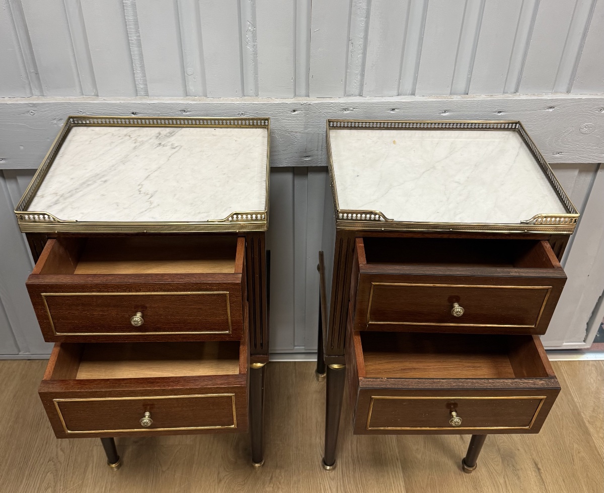 Pair Of Louis XVI-style Mahogany Nightstands-photo-2