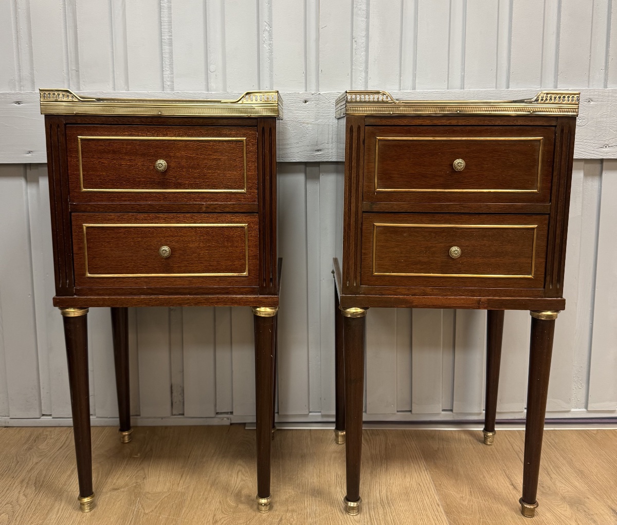 Pair Of Louis XVI-style Mahogany Nightstands-photo-3