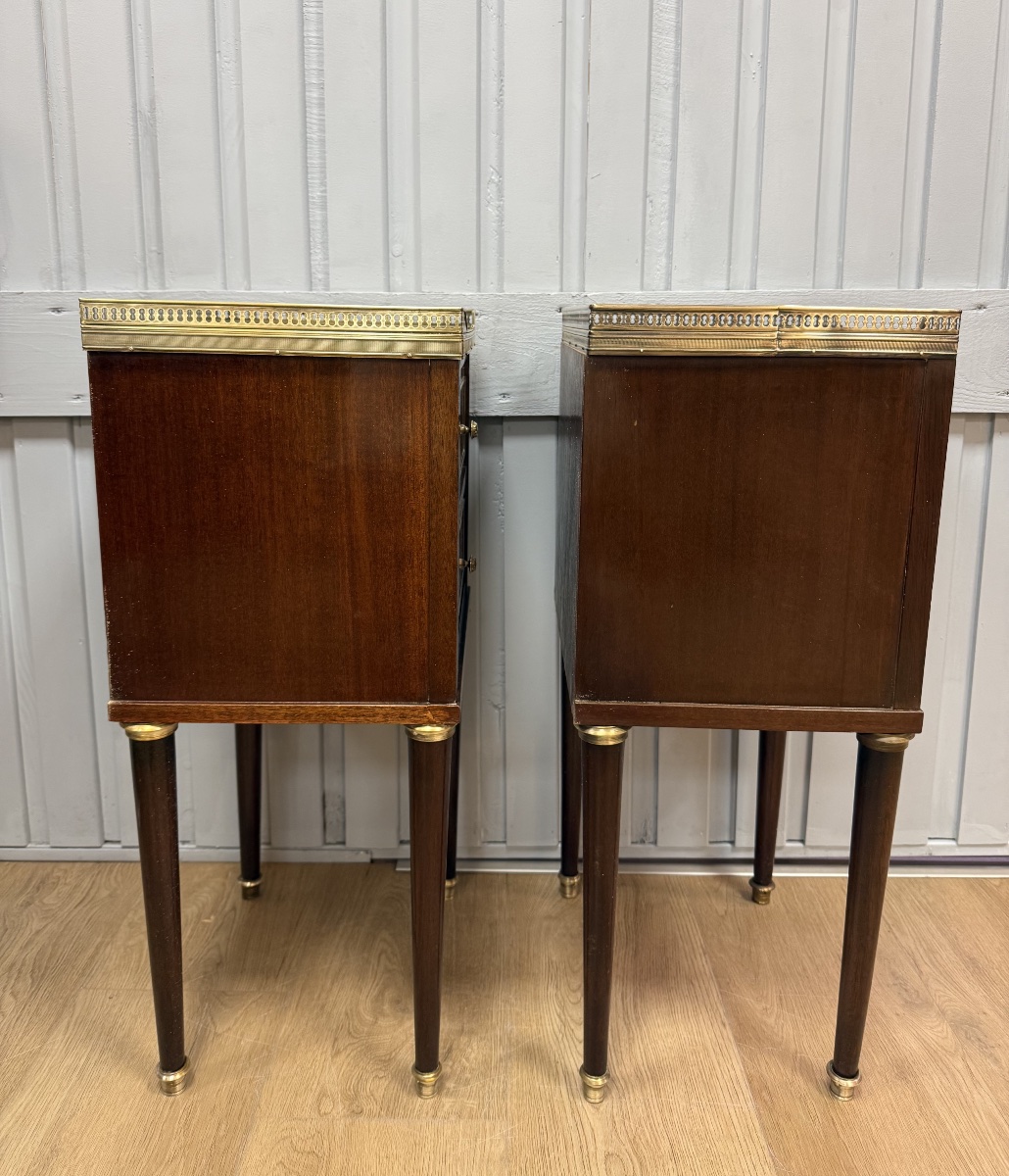 Pair Of Louis XVI-style Mahogany Nightstands-photo-4