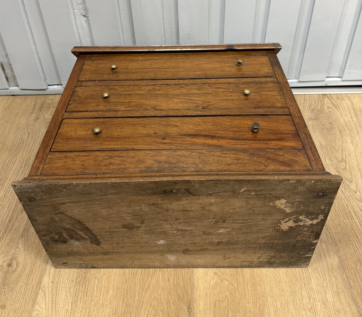 Petit meuble de maitrise représentant un bureau scriban-photo-4