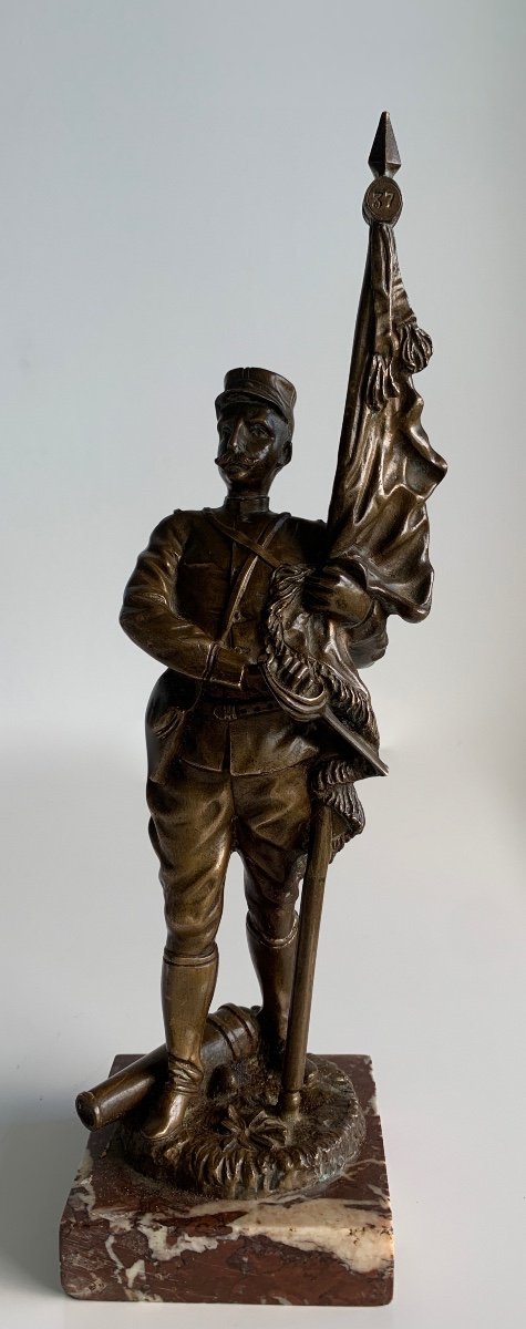  Sculpture En Bronze Représentant Un Soldat de la guerre de 14-18