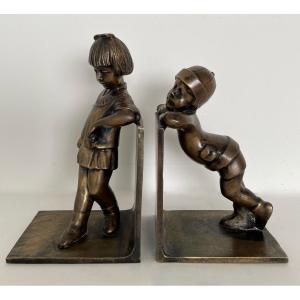 Enfants Des Années 60 , Paire De Serre-Livres En Bronze 