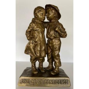 Une grave Confidence , Sujet En Bronze signé Wunsch