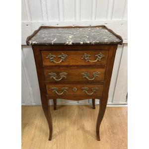 Petite commode d entre deux  en noyer