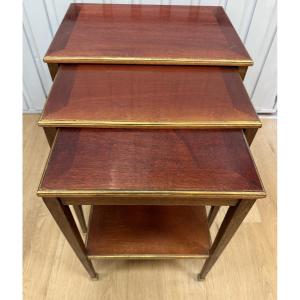 Set Of 3 Nesting Tables 