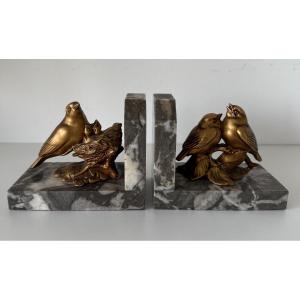 Pair Of Bookends Depicting Goldfinches 