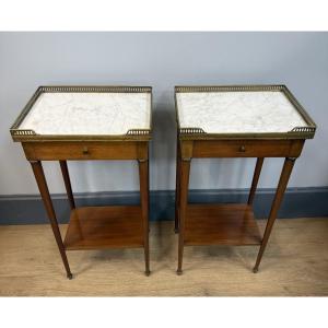 Paire de chevets style Louis XVI en acajou