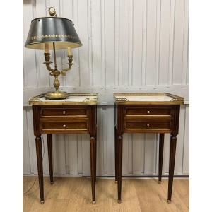 Paire de chevets de style Louis XVi