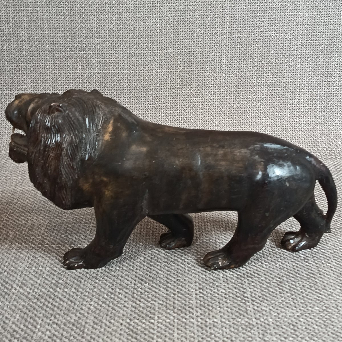 Pair Of Lions – Patinated Exotic Wood Sculptures – Indochina – Early 20th Century-photo-2