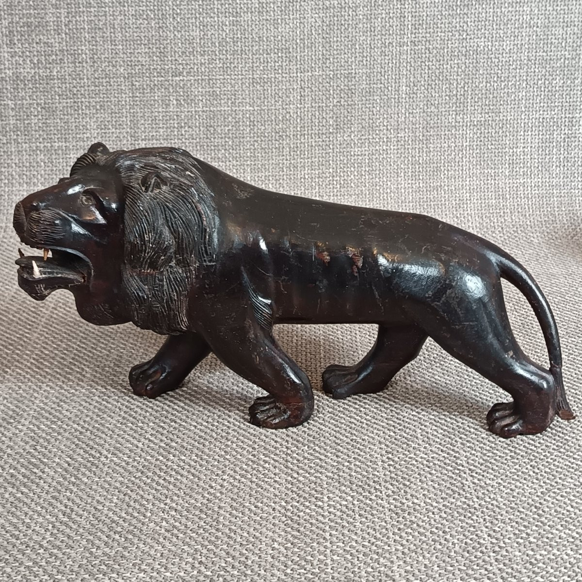 Pair Of Lions – Patinated Exotic Wood Sculptures – Indochina – Early 20th Century-photo-5