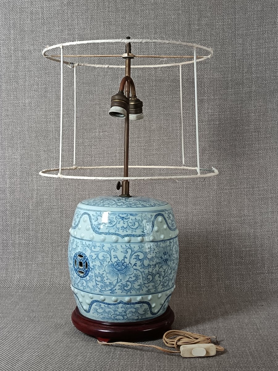 Tabouret de jardin en porcelaine bleue blanc, Chine, XIX°, monté en lampe -photo-4